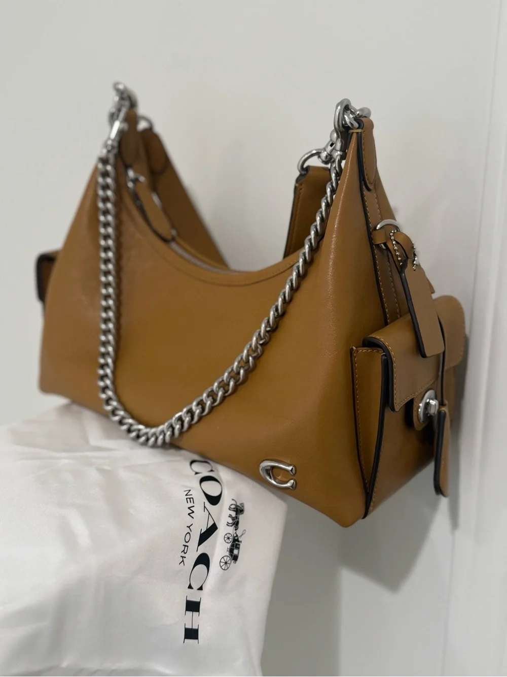 Coach Pocket Juliet 30 Honey Brown NWOT